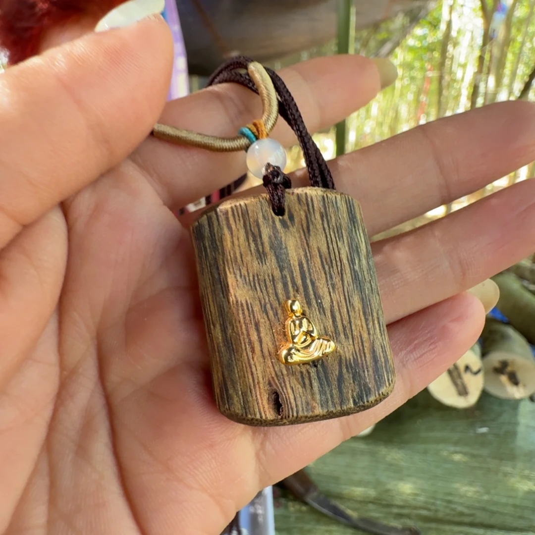 小***雨线香奇楠沉香原木