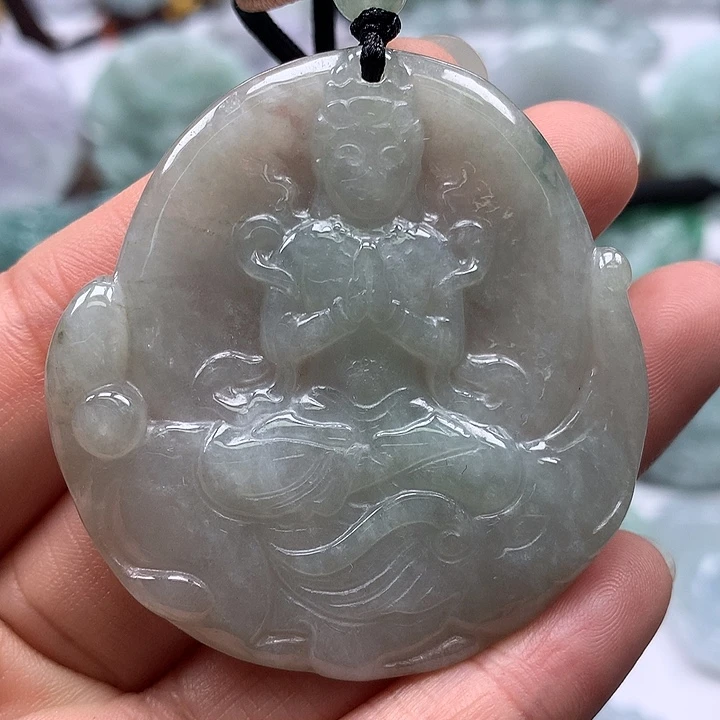 翡翠未镶嵌颈饰普贤菩萨福利