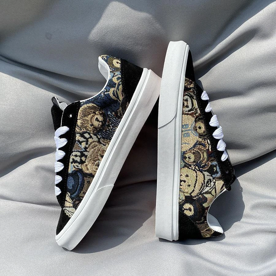 国潮夏季新款2025透气休闲板鞋男黑色小熊印花低帮校园百搭帆布鞋