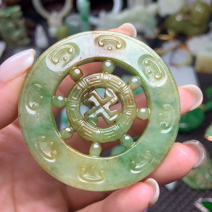 翡翠挂件未镶嵌清