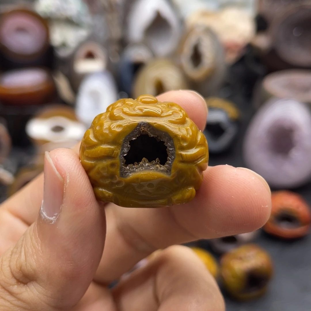 ****༅未镶嵌水晶大型摆件（非配饰）
