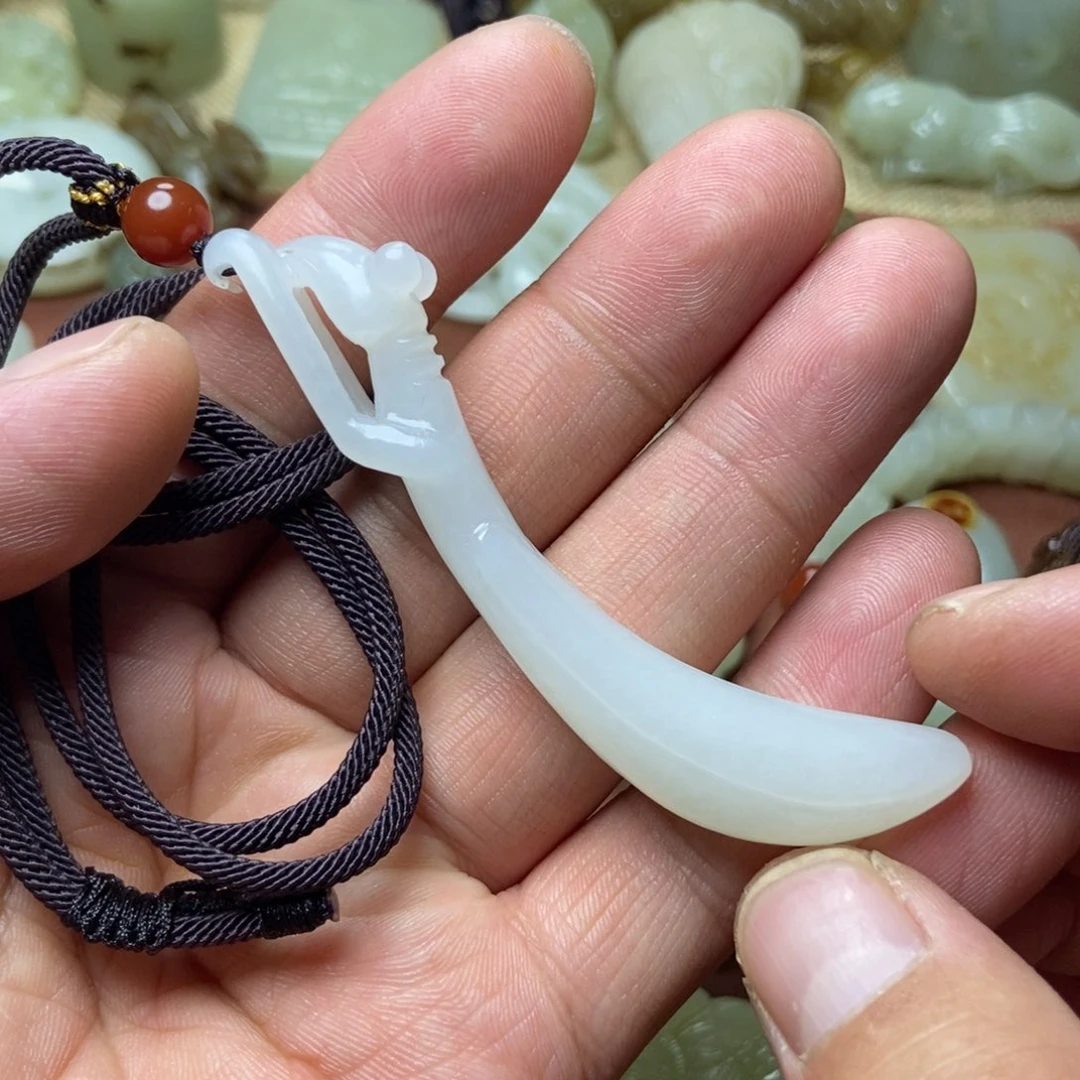 和田玉未镶嵌挂件问***?