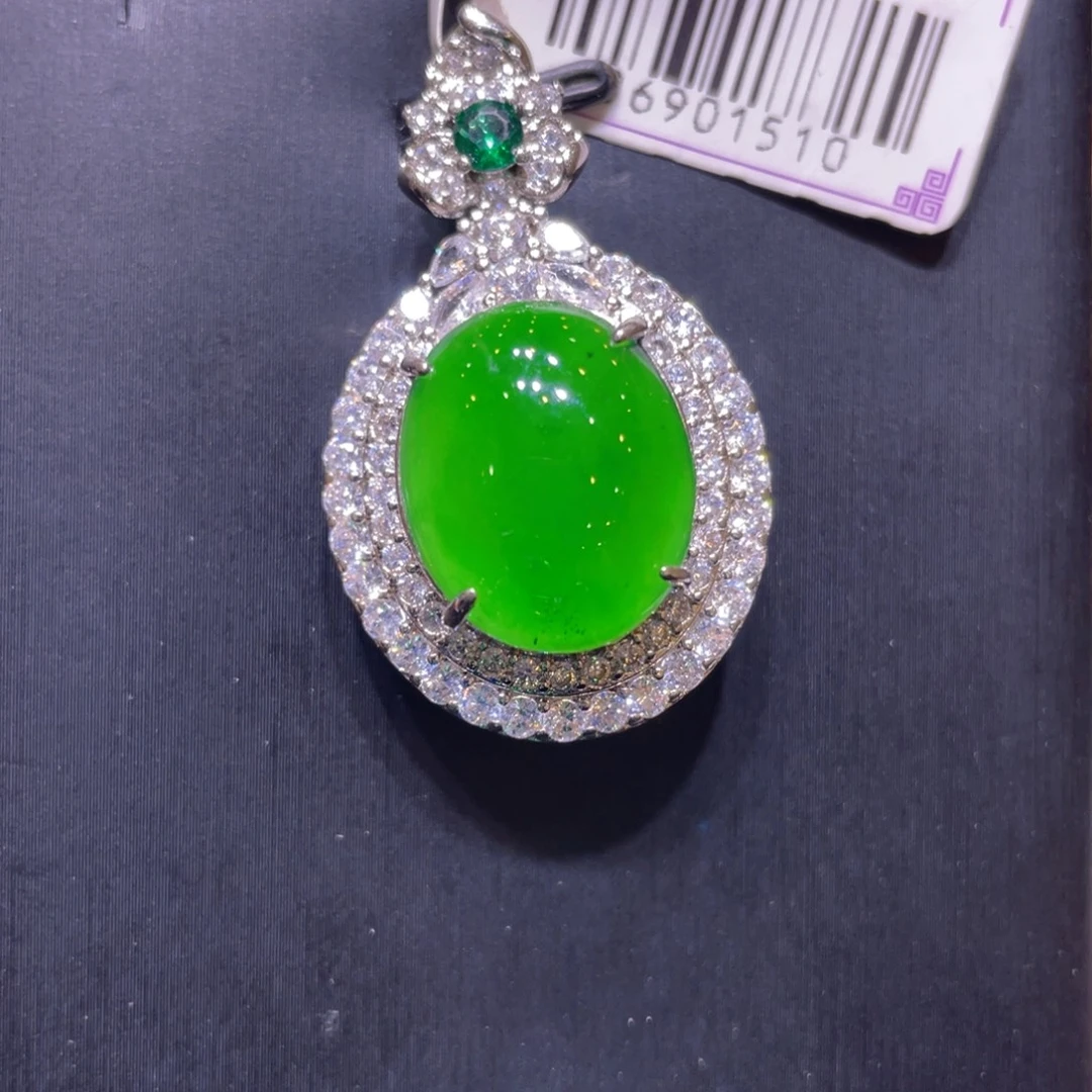 翡翠未镶嵌颈饰吊坠