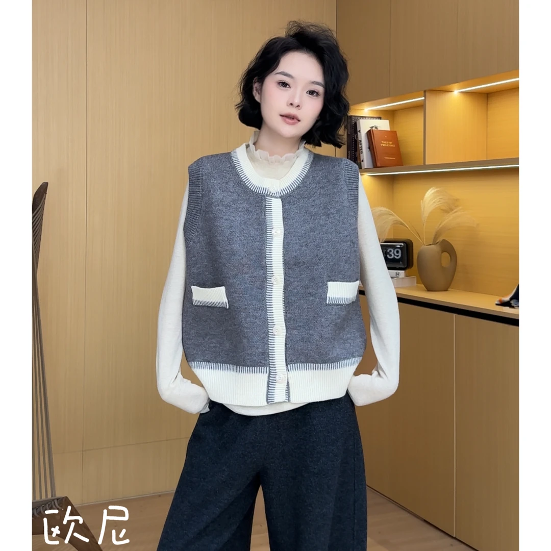 欧尼私服 2025冬季新款小香风拼色圆领针织马甲叠穿上衣2510C7243