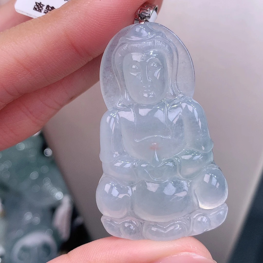 颈饰18K金镶嵌翡翠正冰正装观音