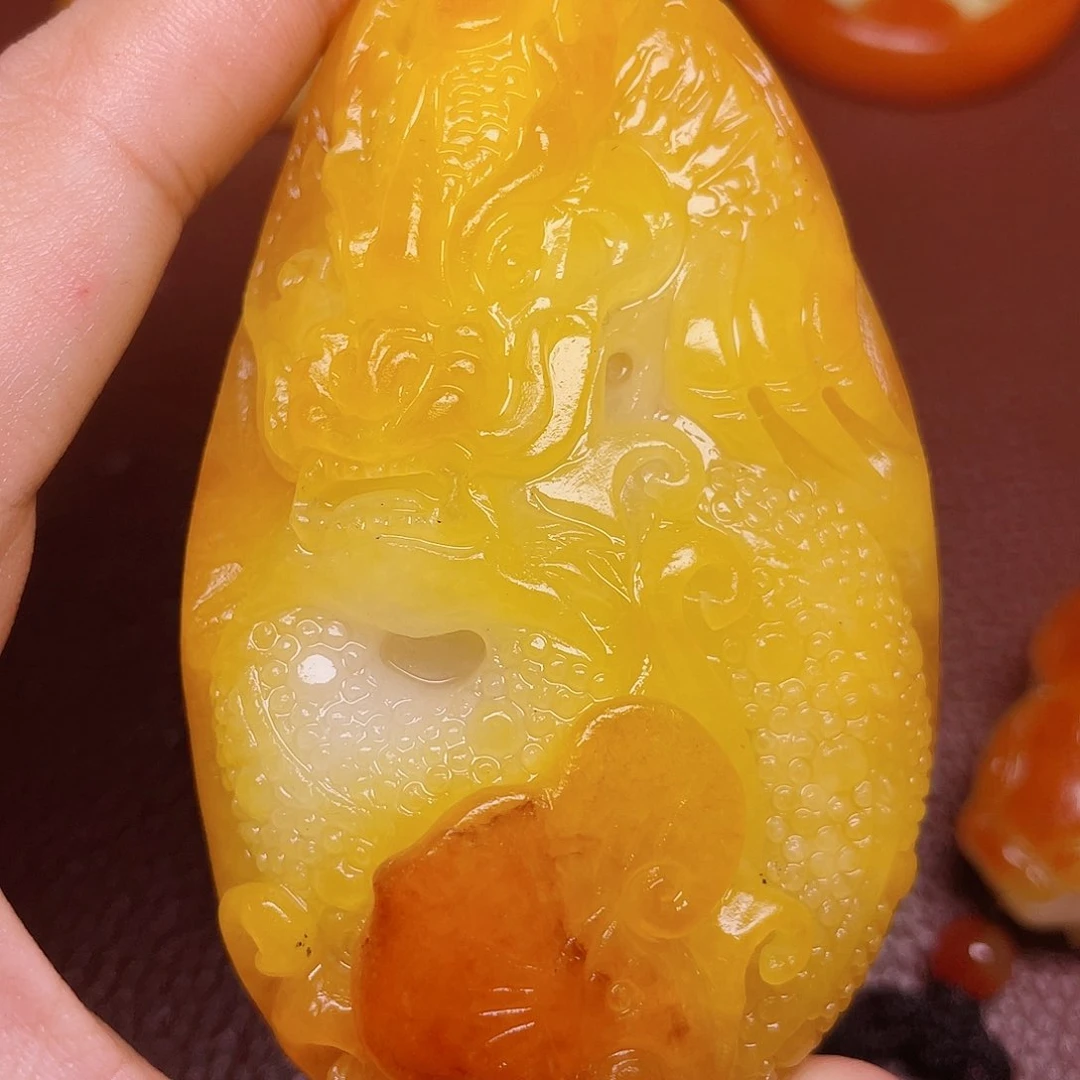 和田玉颈饰未镶嵌心**神