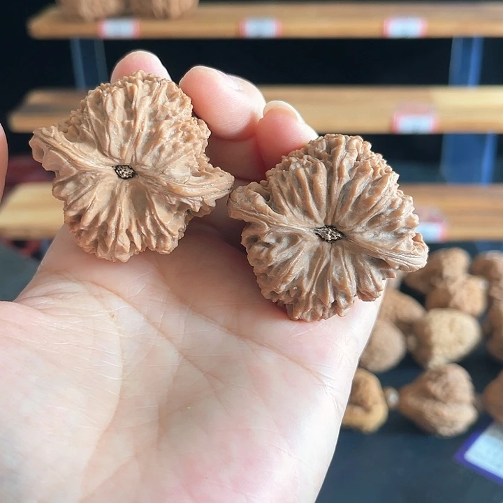 吊坠文玩核桃南疆石全品