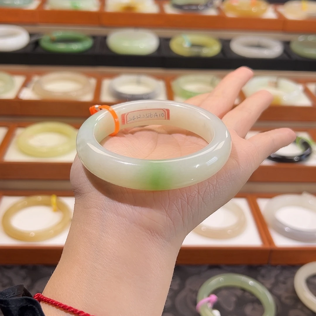 和田玉手镯未镶嵌  【白翠】