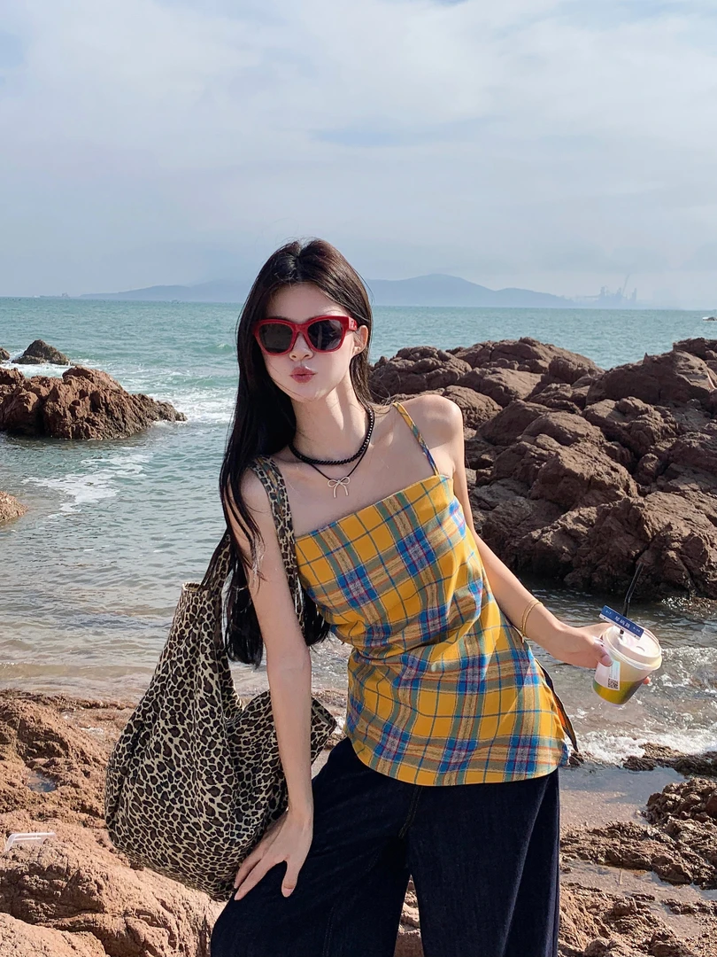 收腰开叉不规则上衣夏季新款女甜辣妹黄色格子海边度假吊带小背心