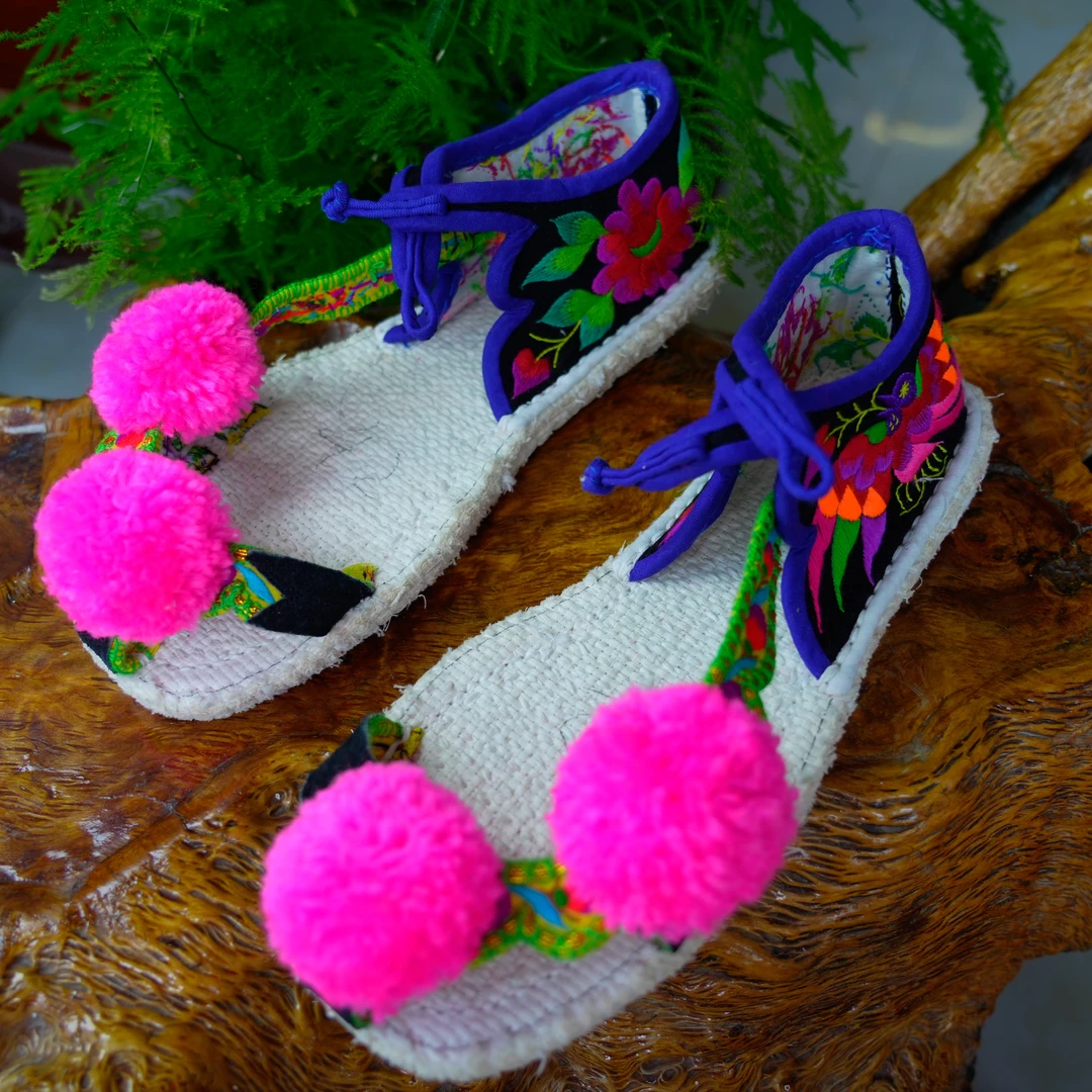 彝族特色花凉鞋（不支持退换看好再拍）