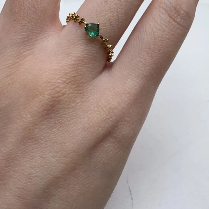 18K金镶嵌戒指祖母绿