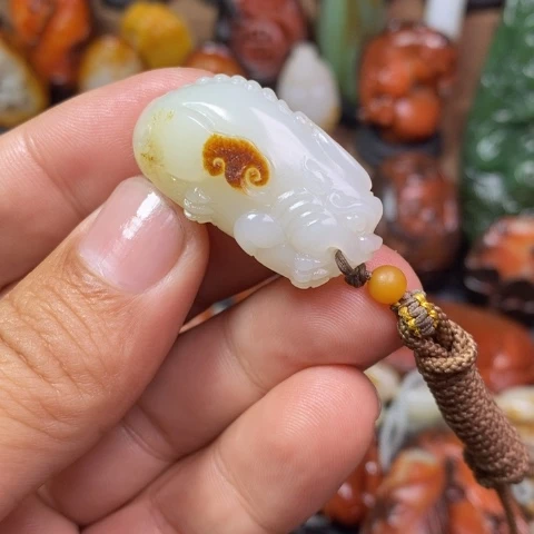 和田玉颈饰未镶嵌