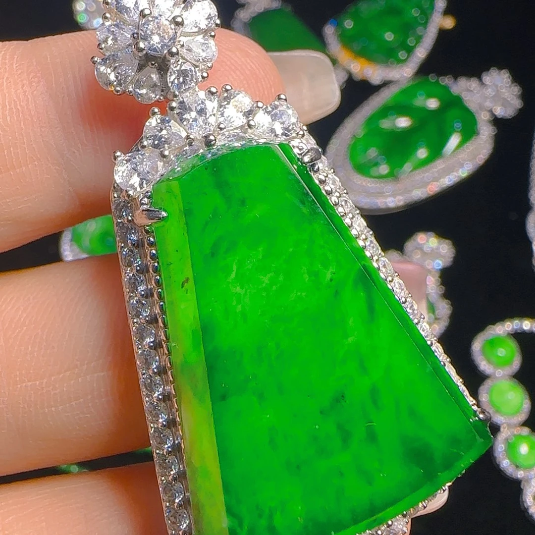 翡翠吊坠(赠链)银S925镶嵌