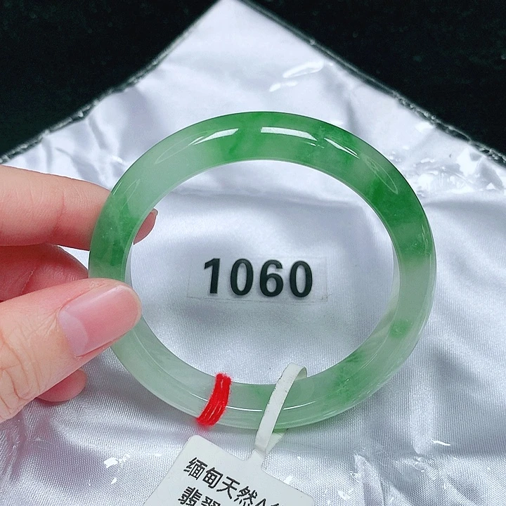 翡翠未镶嵌手镯翡翠手镯未镶嵌