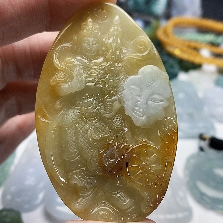 翡翠未镶嵌颈饰财神