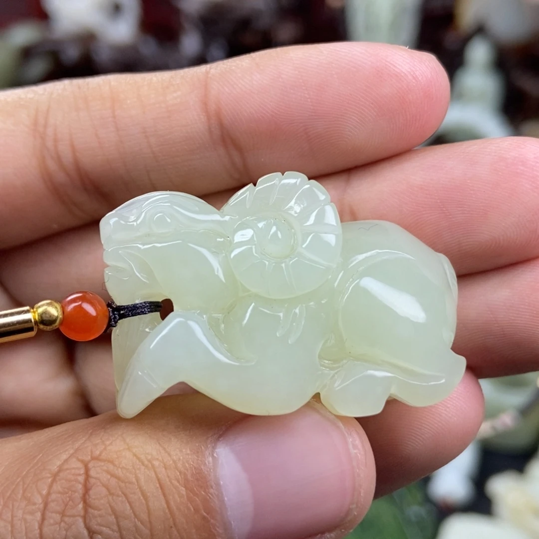 和田玉未镶嵌挂件