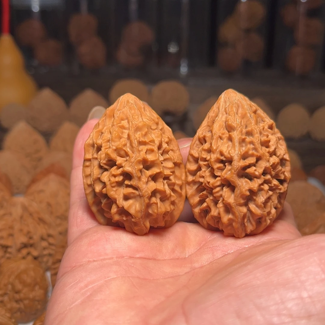 文玩核桃吊坠招财鼠