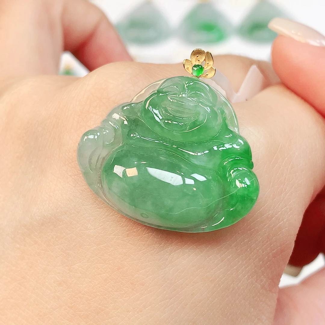 翡翠18K金镶嵌颈饰