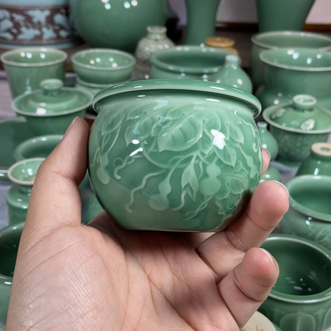 龙泉青瓷茶器主人杯诗*