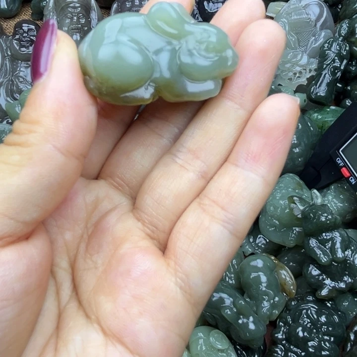 和田玉未镶嵌挂件