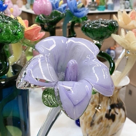 琉璃花瓶高45厘米宽9厘米