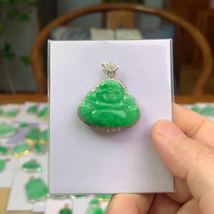 翡翠18K金镶嵌颈饰翡翠首饰