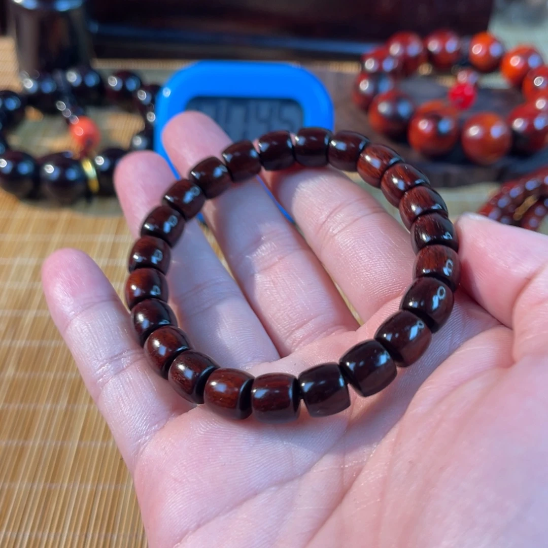 阿***.木小叶紫檀手工艺