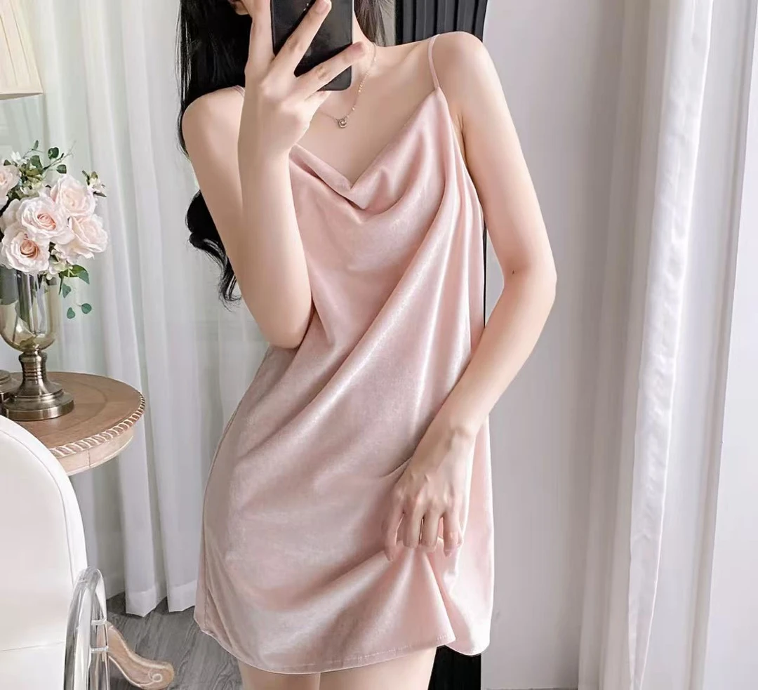 2025秋冬新款纯色荡领睡裙女金丝绒吊带纯欲家居服