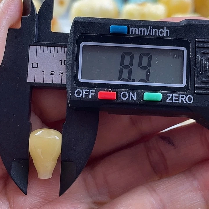 未镶嵌蜜蜡裸石65号