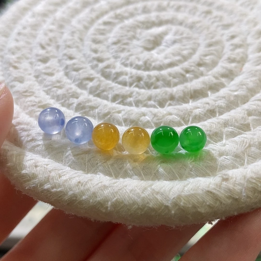 翡翠挂件未镶嵌单颗价，单独绿，价不同，多样性发其一