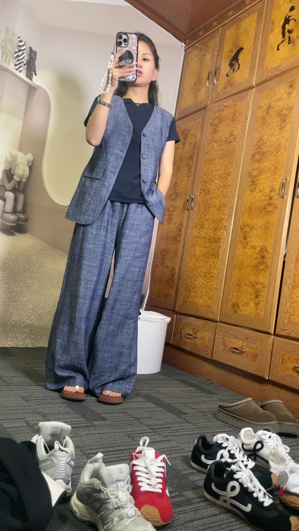 时尚洋气灰蓝色丝麻马甲搭配阔腿裤套装