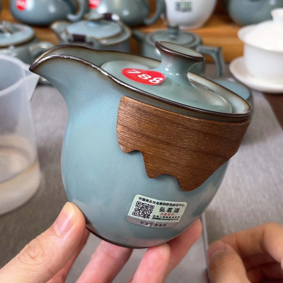 瓷片小微瑕。。。。。。。。。。。。