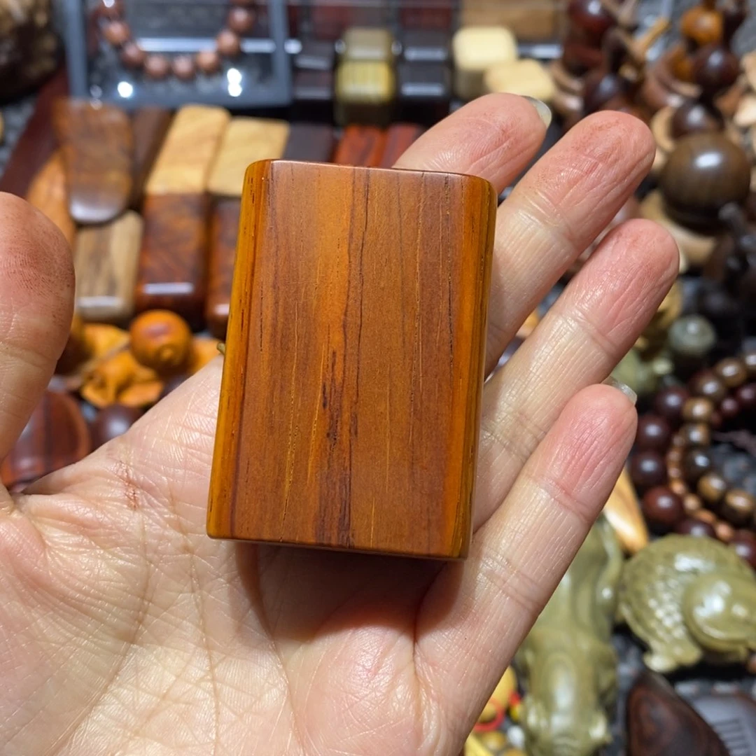 微凹黄檀（南美大红酸枝）建*