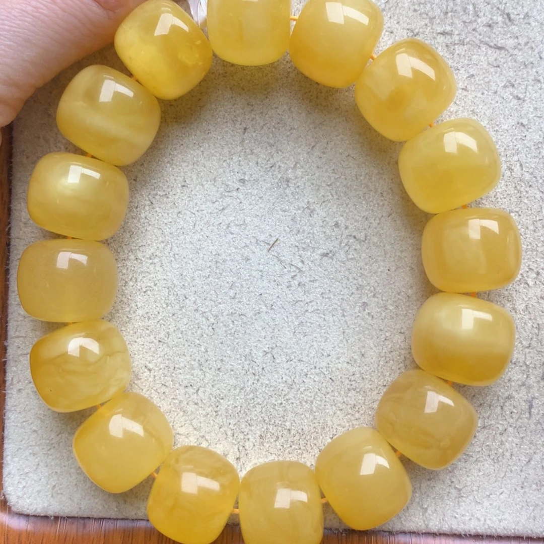 蜜蜡珠宝奇石未镶嵌18