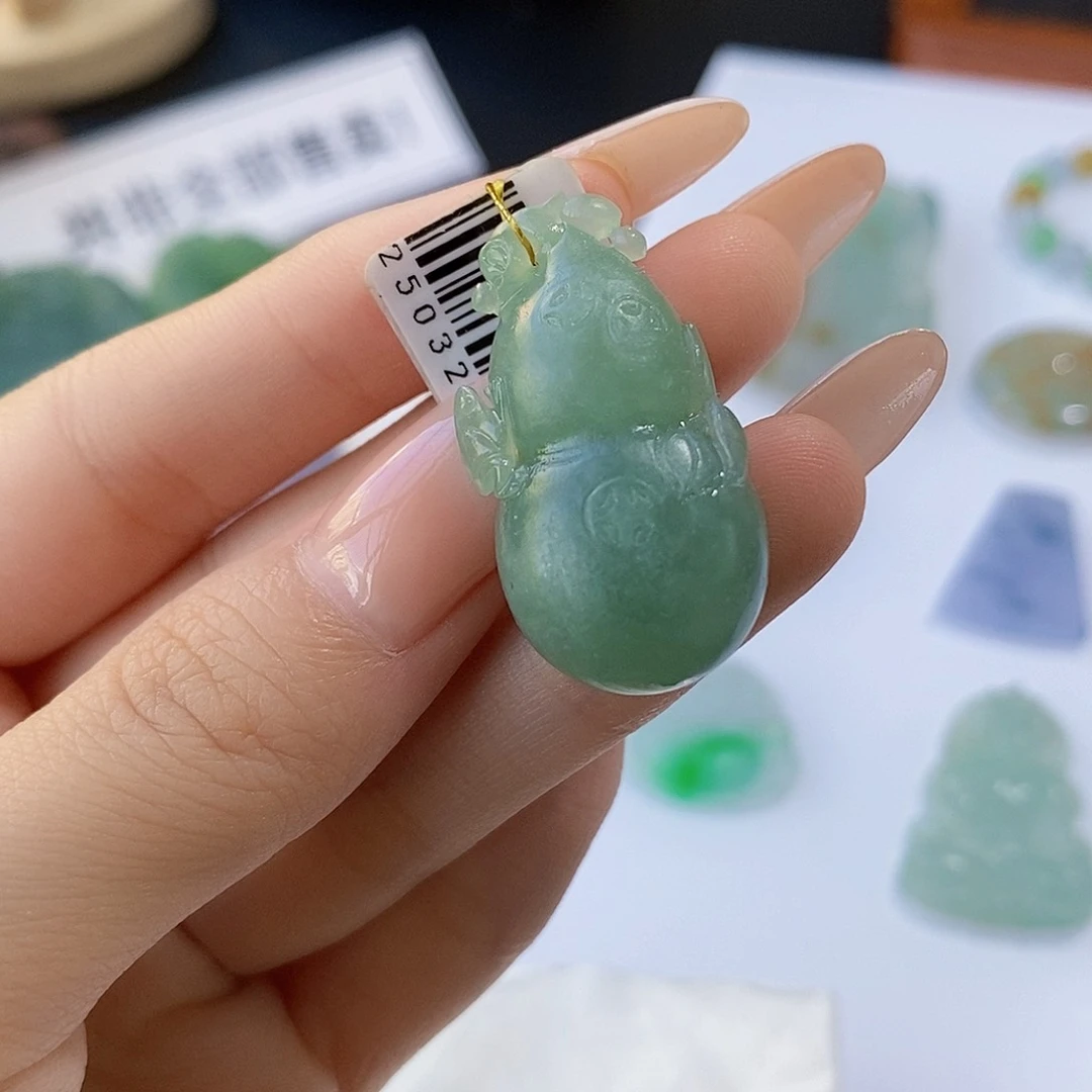 未镶嵌定制翡翠未镶嵌定制翡翠