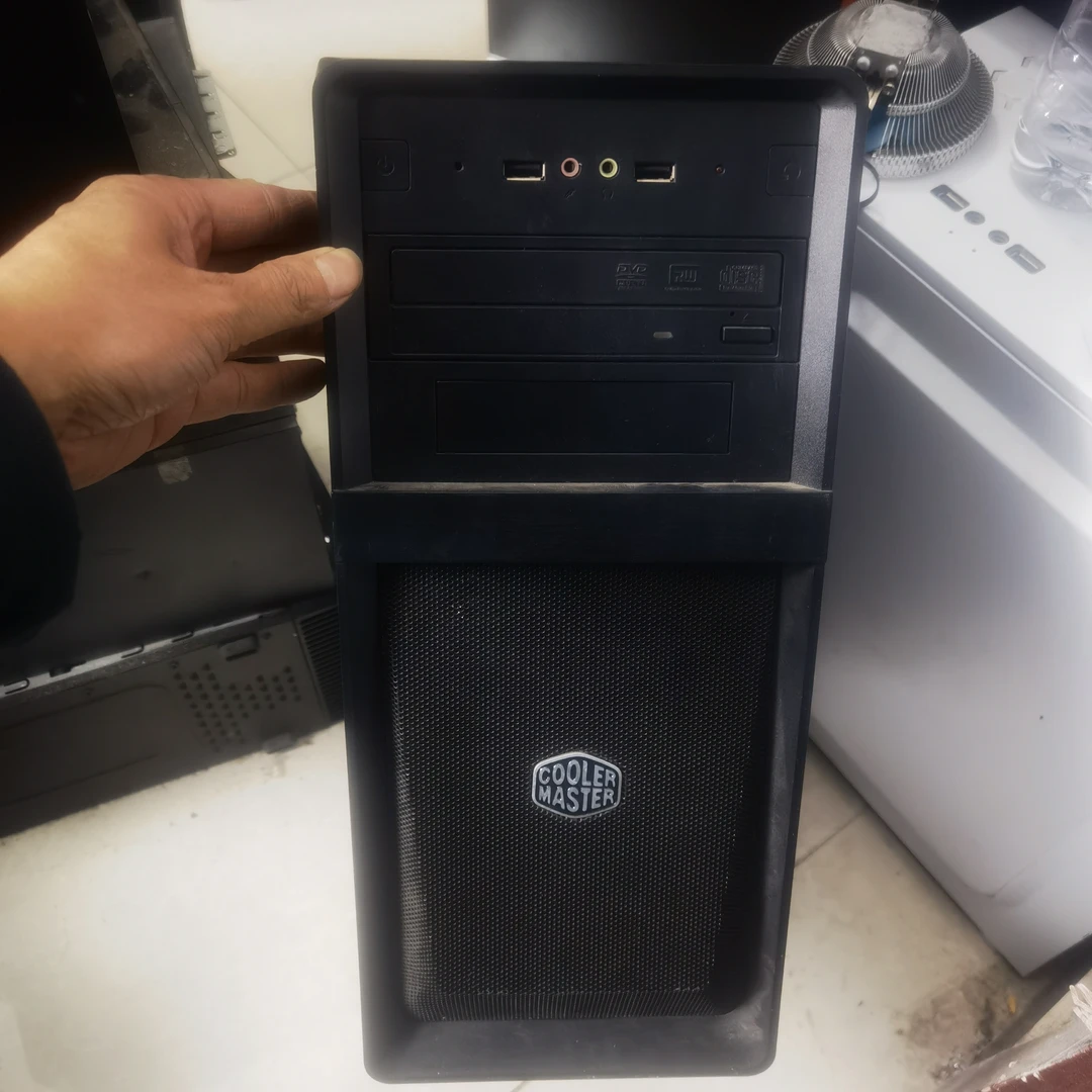 9新  游戏台式机 i5 6500 CPU 16G  512全新固态 gtx1660S 6G