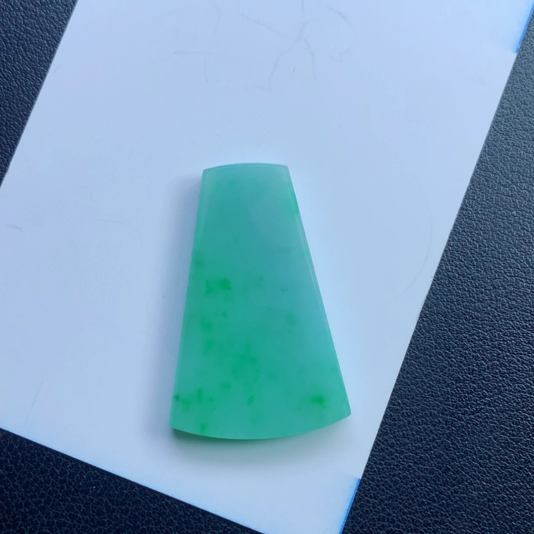 颈饰未镶嵌翡翠无事牌