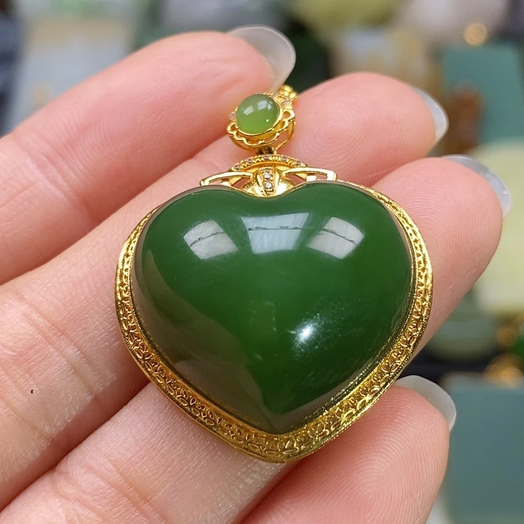 和田玉18K金镶嵌颈饰