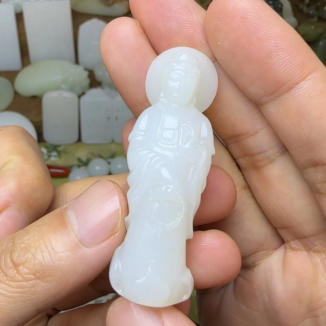 和田玉未镶嵌挂件站观音