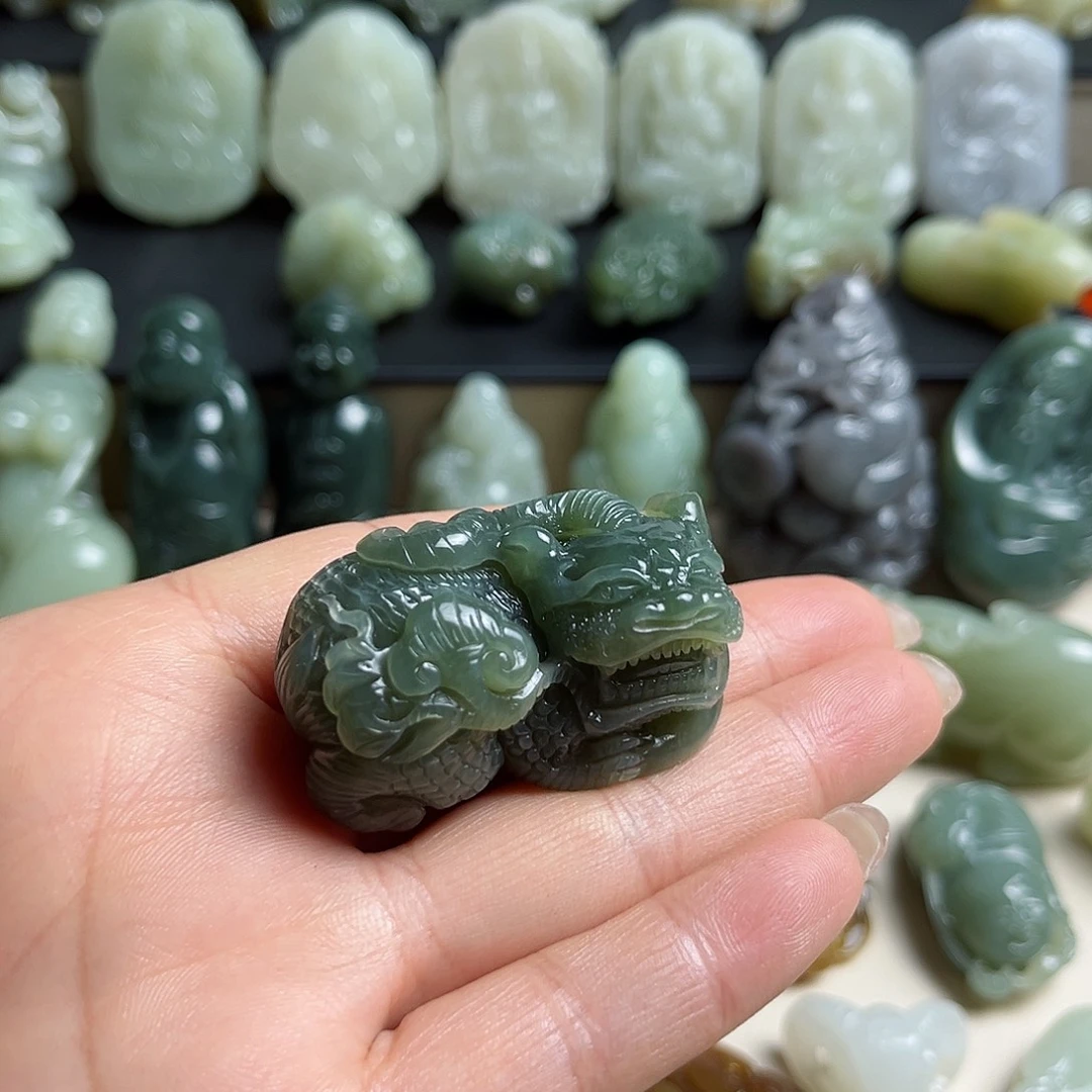 毒***药未镶嵌和田玉把件