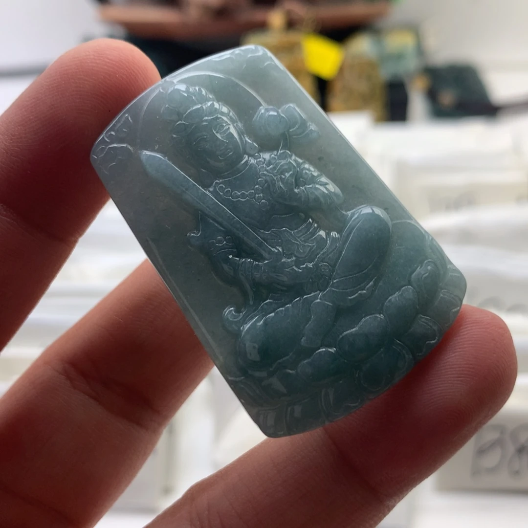 颈饰未镶嵌翡翠虚空