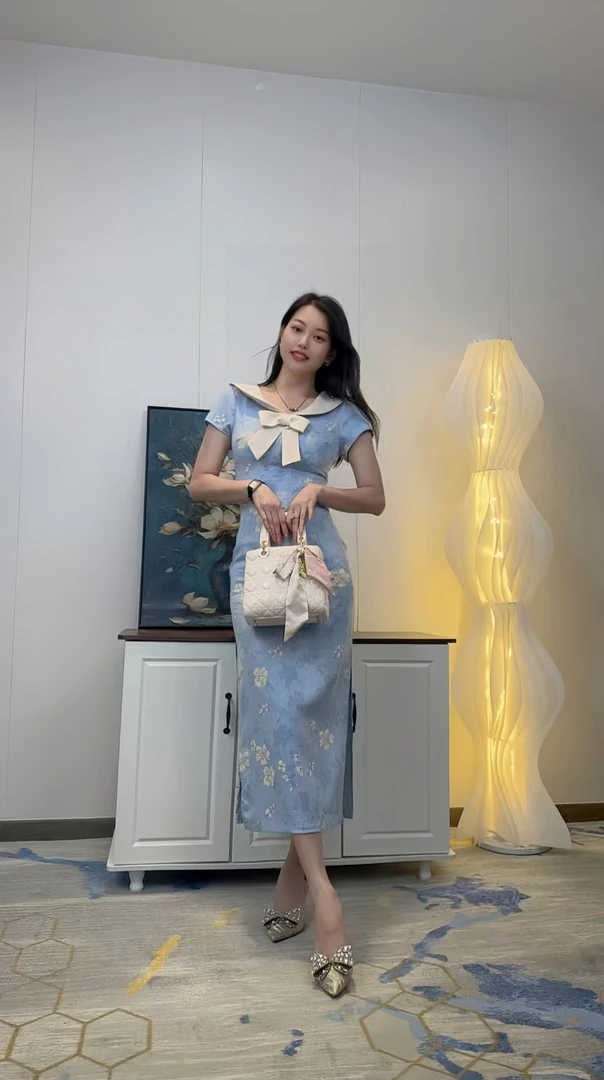 新中式国风蓝色旗袍碎花连衣裙子女夏季2025新款掐腰绝美法式长裙