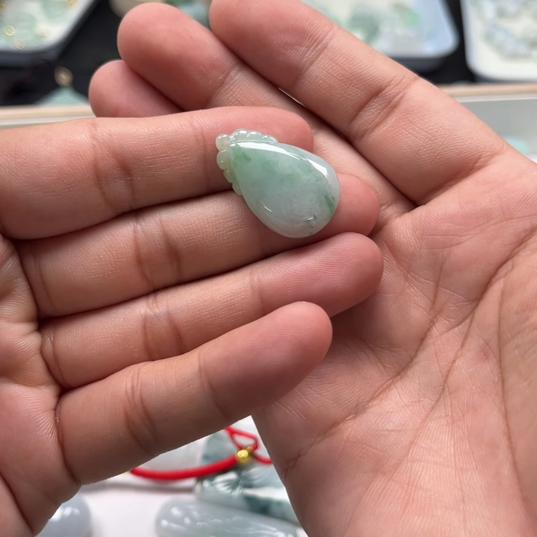 翡翠未镶嵌吊坠(不含链)天然翡翠A货
