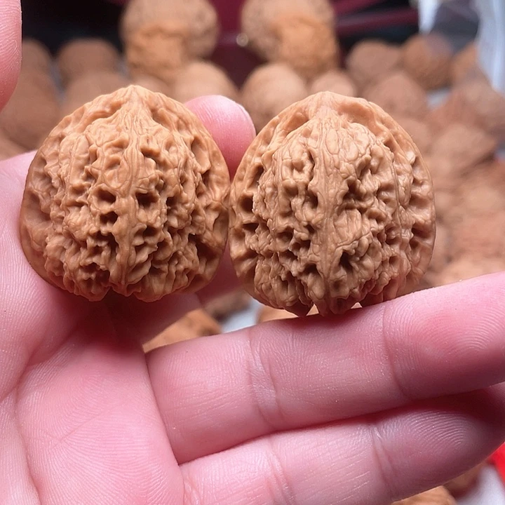 桃核把件镠*零点文玩南疆石，3.5全品