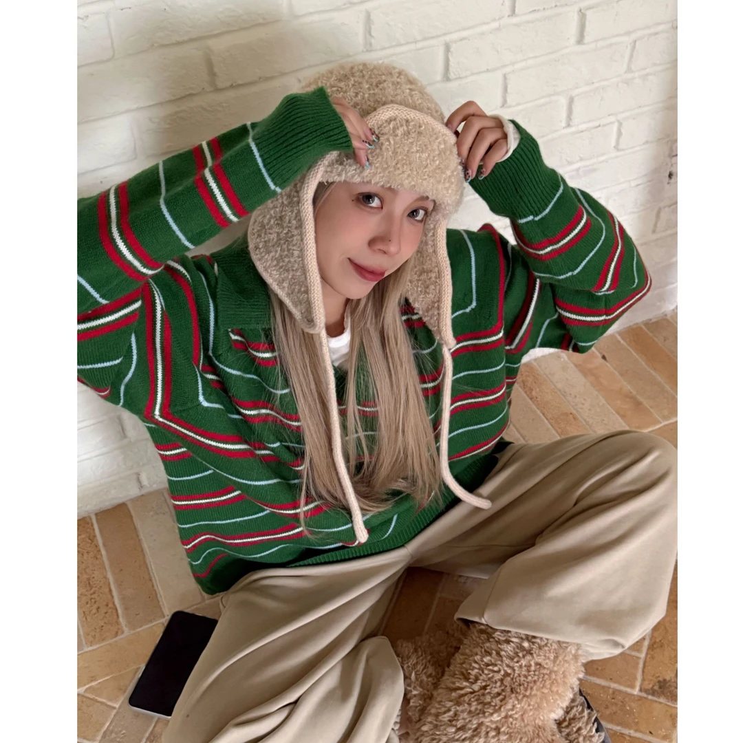 HELLOTANGO《摩登法则》秋冬复古宽松V领翻领套头条纹针织衫8350