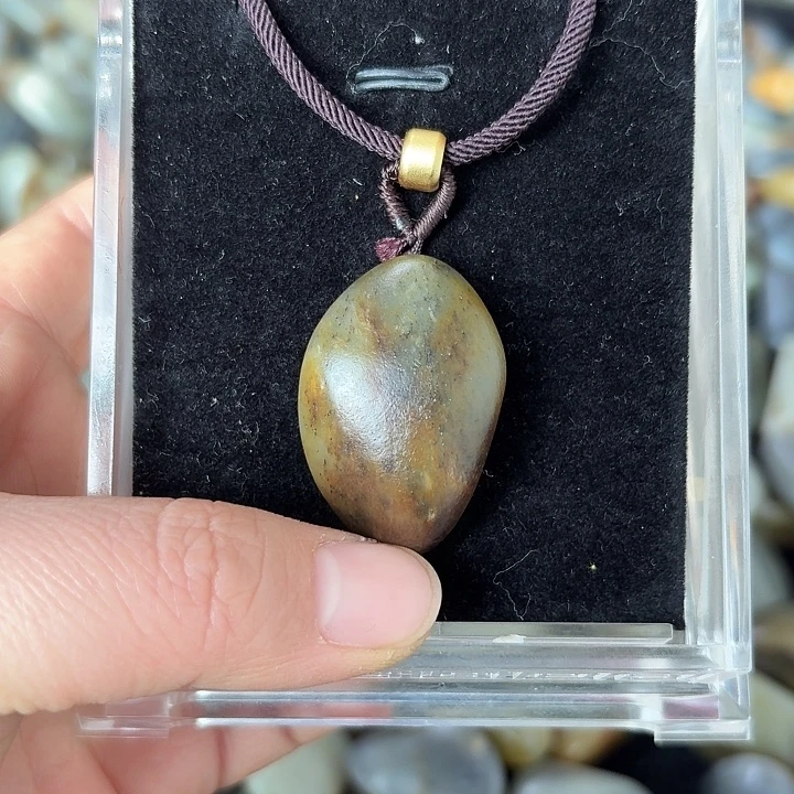 和田玉（糖玉）未镶嵌挂件