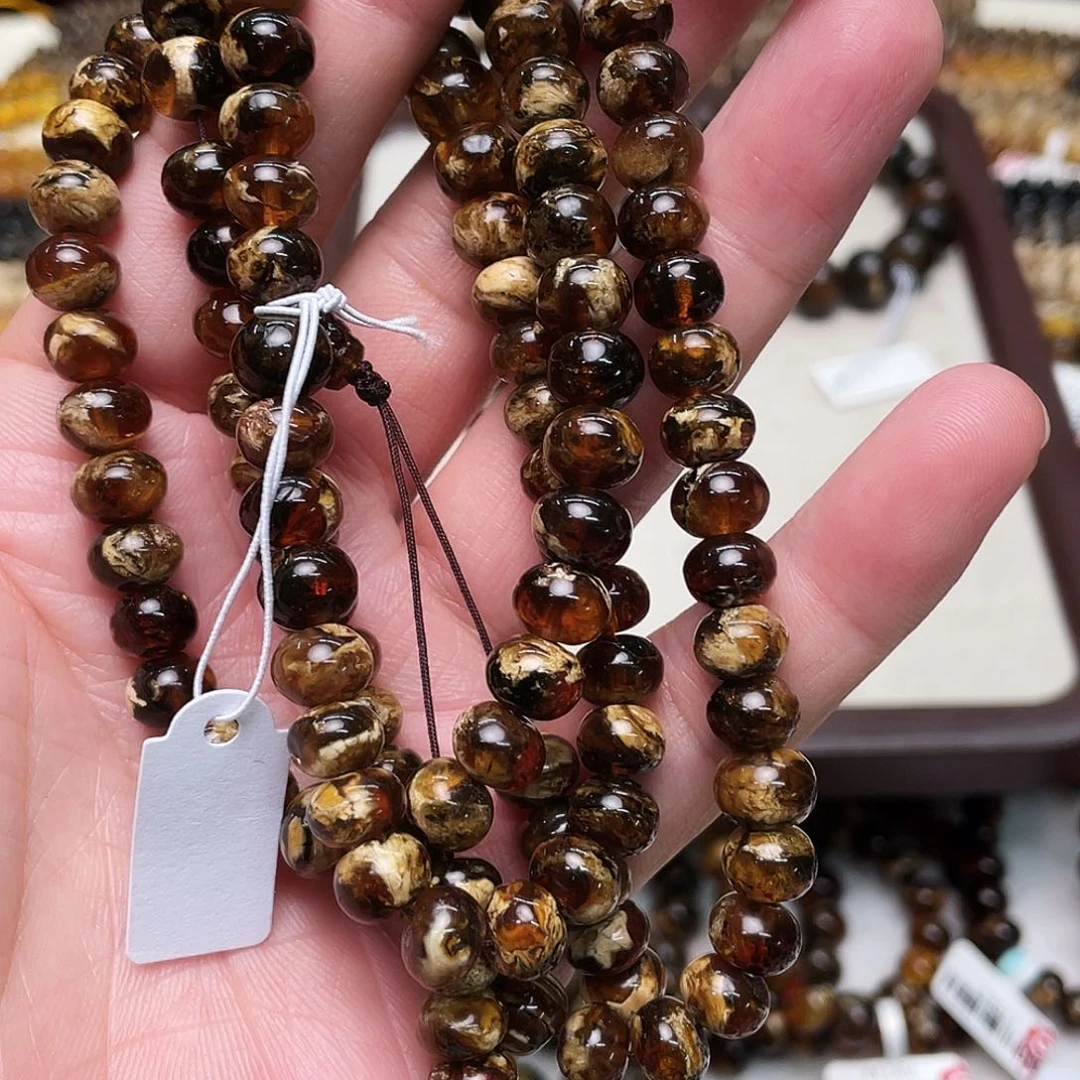 未镶嵌琥珀裸石八70220