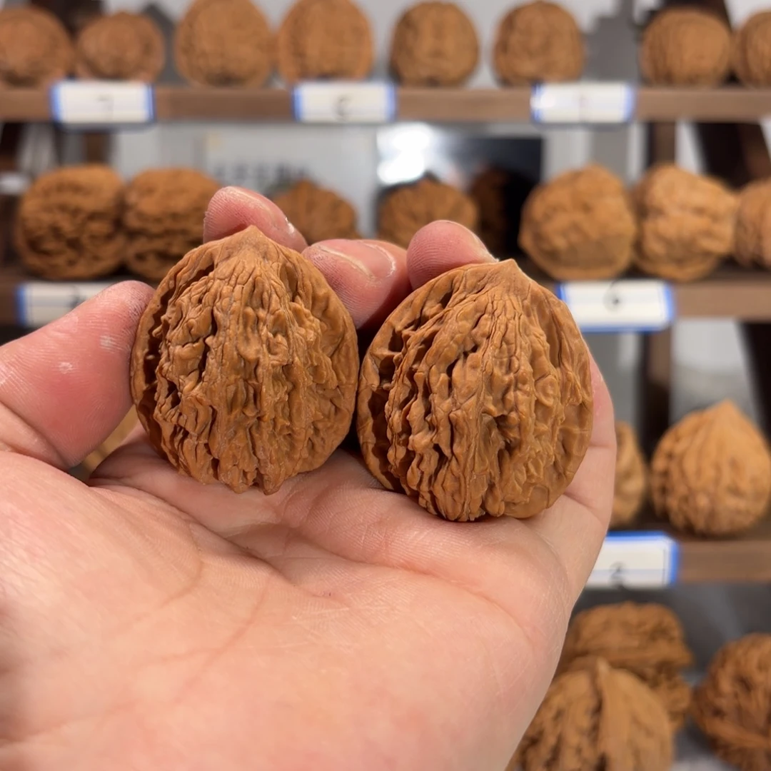 文玩核桃把件38麦穗虎头