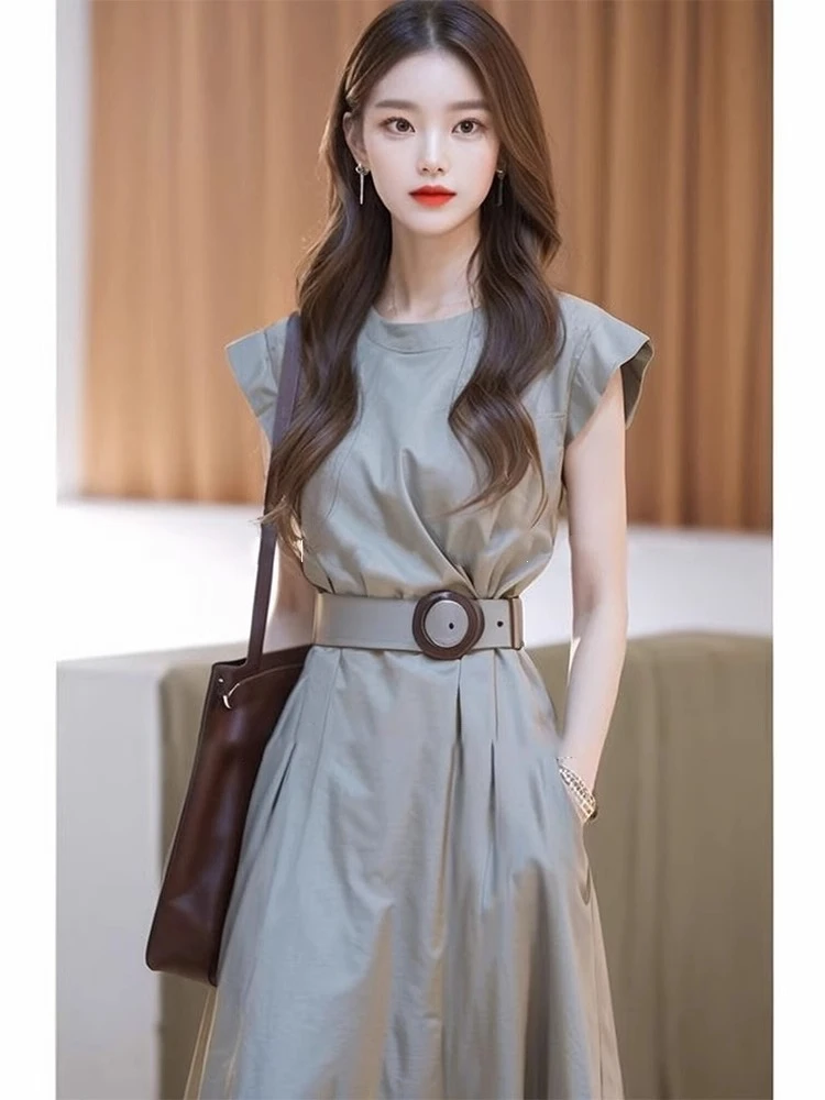 冷淡系独特别致灰色收腰连衣裙子2025新款超火女装夏季轻奢高级感