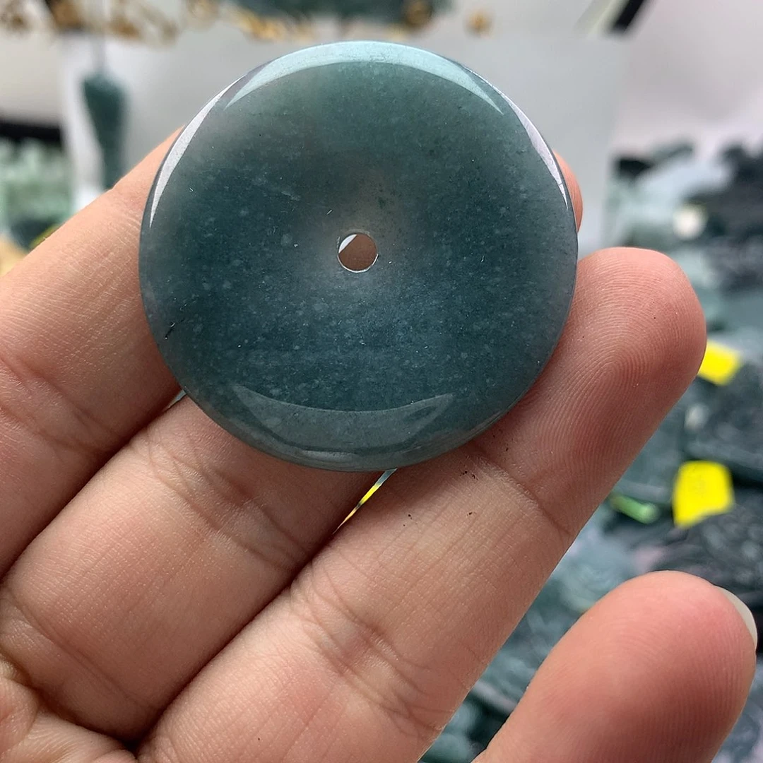 翡翠未镶嵌颈饰扣子